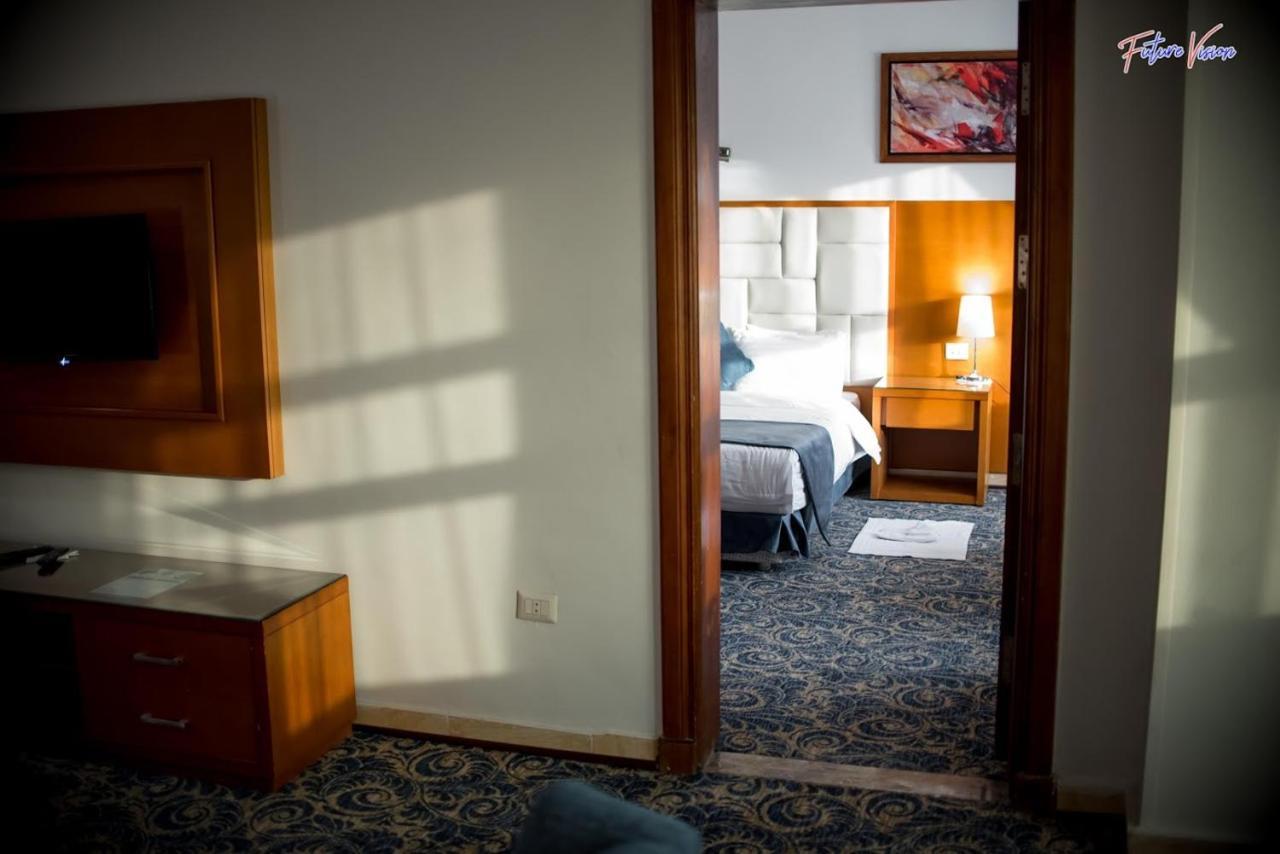 Rehana Plaza Hotel Cairo Exterior photo A room at the hotel