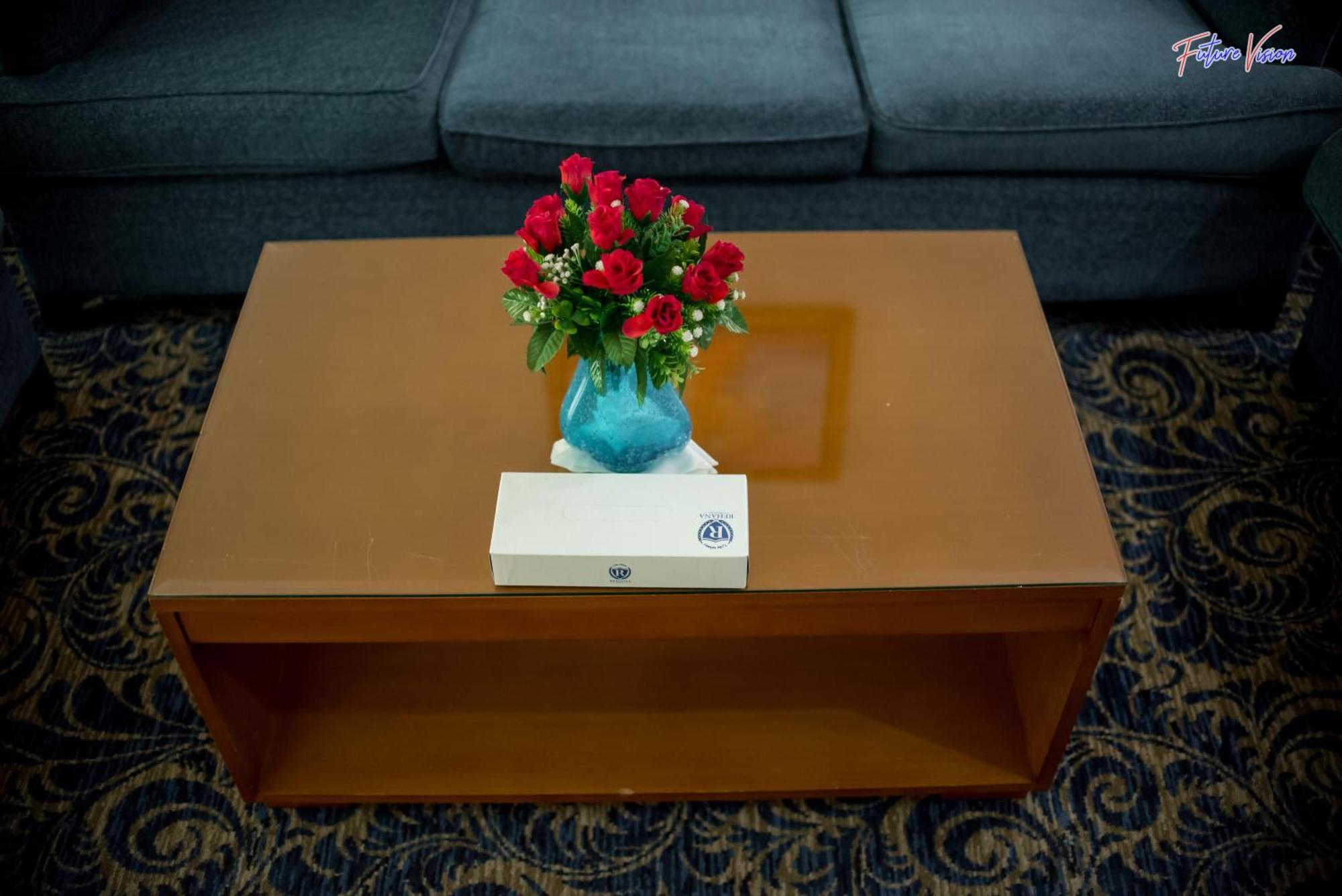 Rehana Plaza Hotel Cairo Exterior photo A coffee table