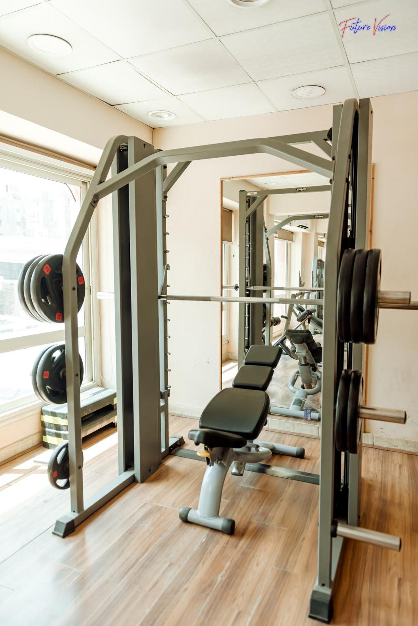 Rehana Plaza Hotel Cairo Exterior photo A Smith machine