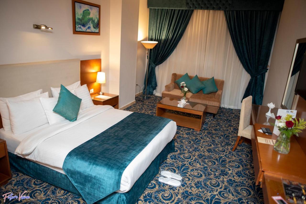 Rehana Plaza Hotel Cairo Exterior photo A room at the hotel